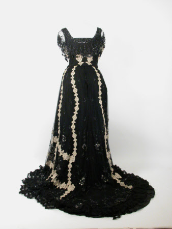 Killerton Fashion Collection © National Trust / Sophia Farley and Renée Harvey