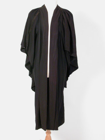 Academic gown