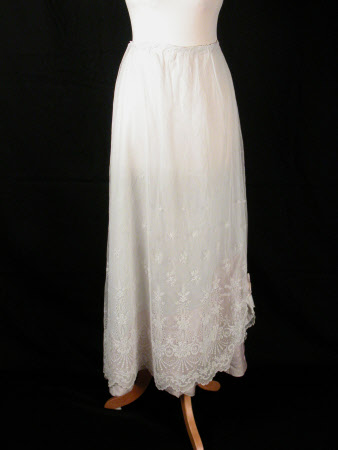 Killerton Fashion Collection © National Trust / Sophia Farley and Renée Harvey