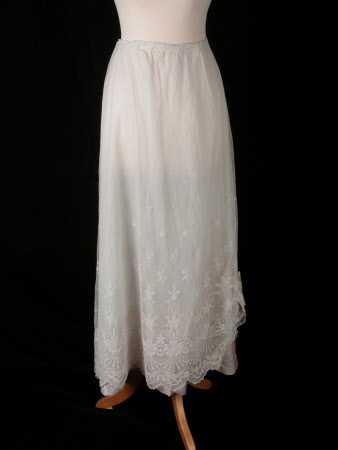 Killerton Fashion Collection © National Trust / Sophia Farley and Renée Harvey