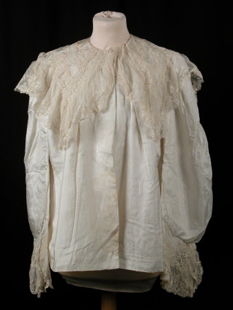 Bed jacket