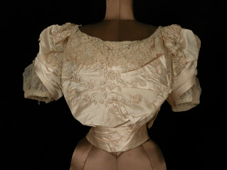 Wedding dress bodice 1364490.1 | National Trust Collections