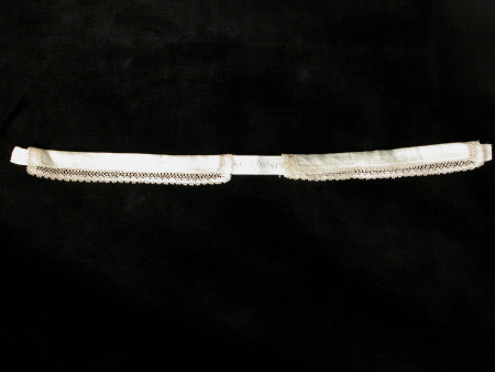 Maid's collar