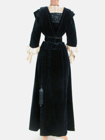Killerton Fashion Collection © National Trust / Sophia Farley and Renée Harvey