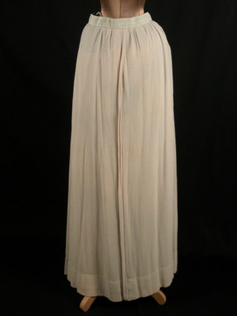 Killerton Fashion Collection © National Trust / Sophia Farley and Renée Harvey