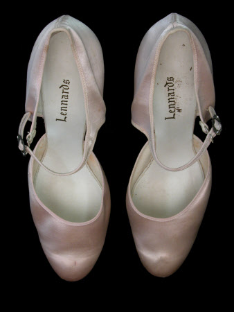 Shoe