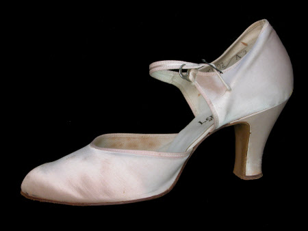 Shoe