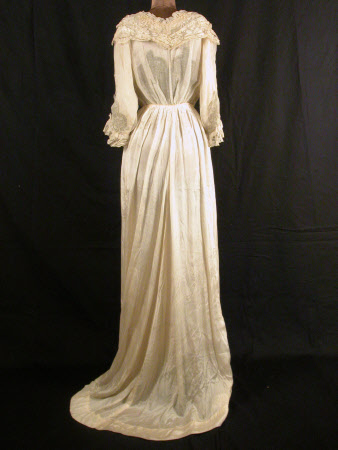 Killerton Fashion Collection © National Trust / Sophia Farley and Renée Harvey