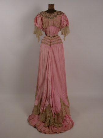 Killerton Fashion Collection © National Trust / Sophia Farley and Renée Harvey