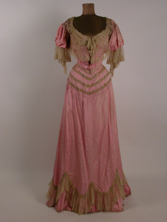 Killerton Fashion Collection © National Trust / Sophia Farley and Renée Harvey