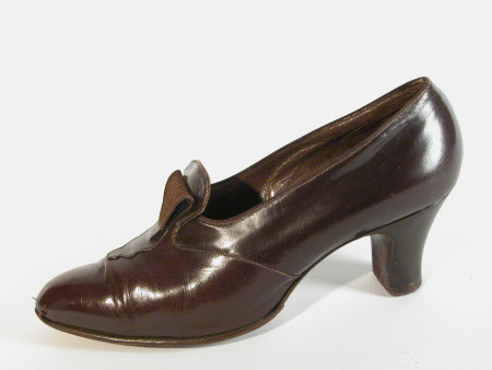 Shoe
