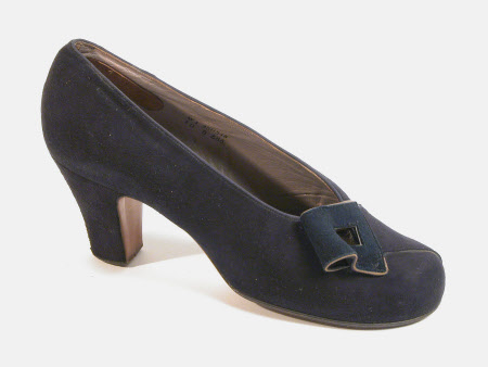 Lady's shoe