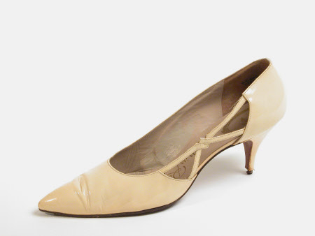 Shoe