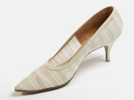 Shoe
