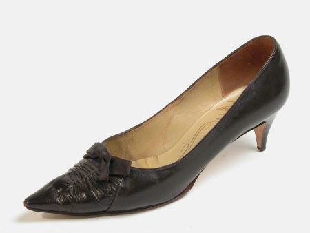 Shoe