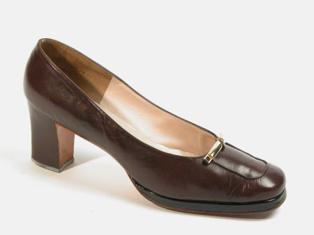 Lady's shoe