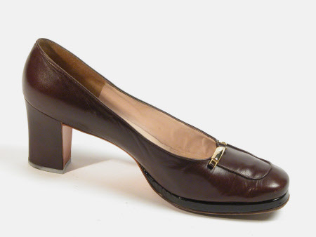 Lady's shoe