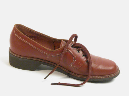 Walking shoe