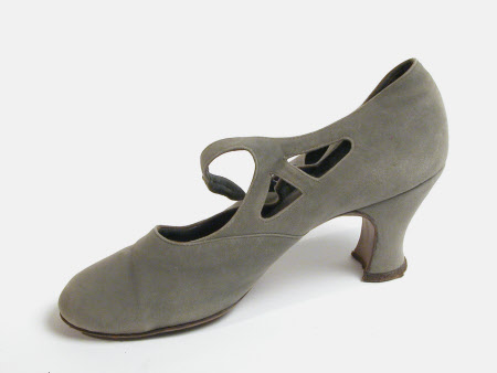 Lady's shoe