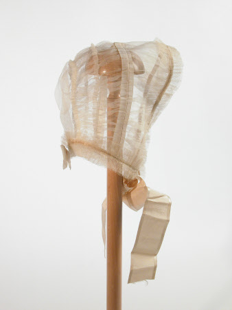 Lady's dress cap