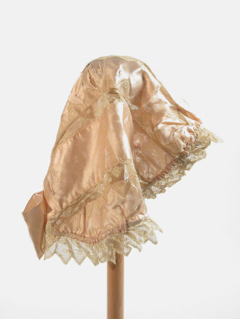Boudoir cap