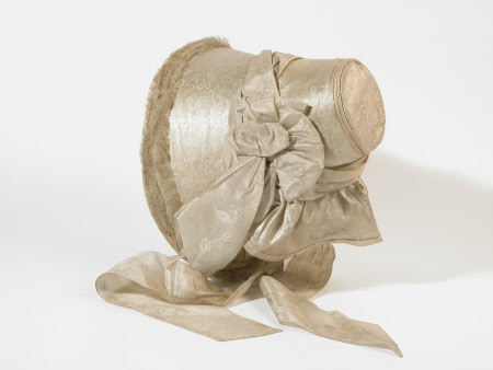 Wedding bonnet