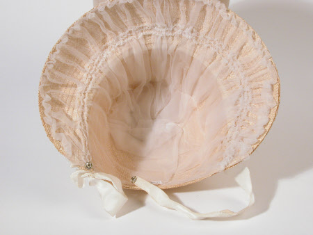 Child's bonnet