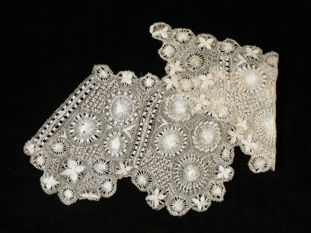 Lace piece