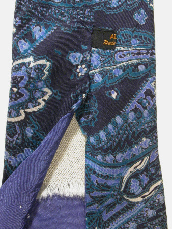 Man's tie