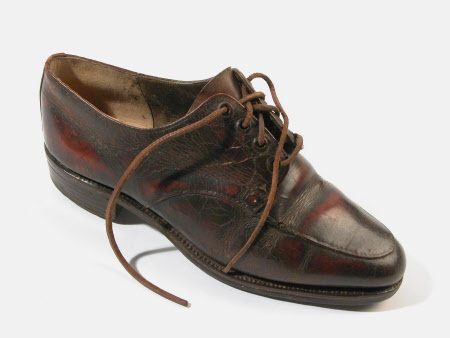 Walking shoe
