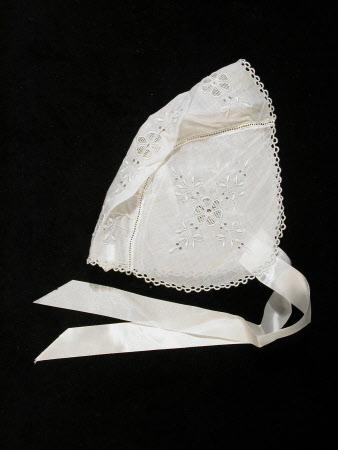 Child's bonnet