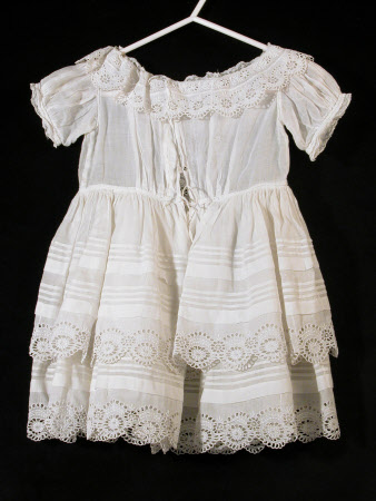 Child's dress 1361246.1 | National Trust Collections