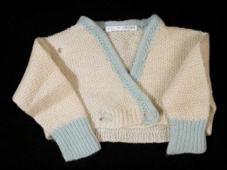 Baby's cardigan