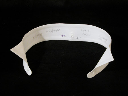 Wing collar