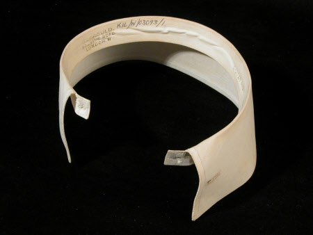 Nurse's collar
