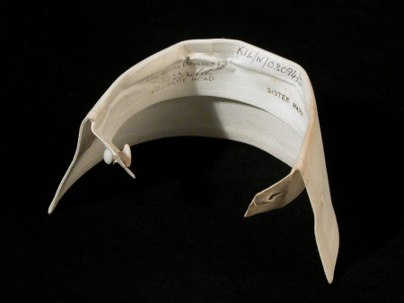 Nurse's collar