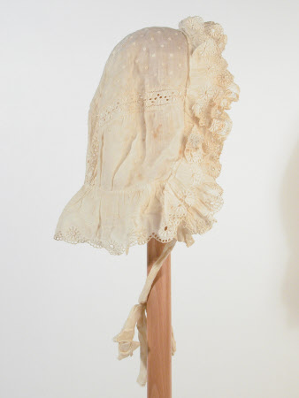 Girl's bonnet
