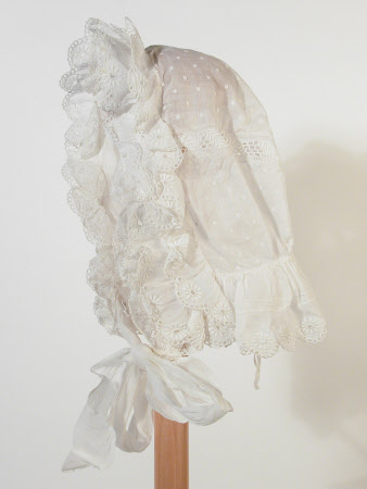 Girl's bonnet