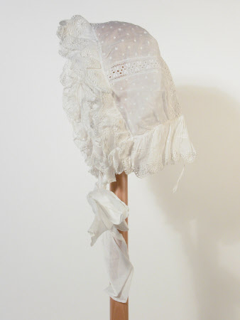 Girl's bonnet