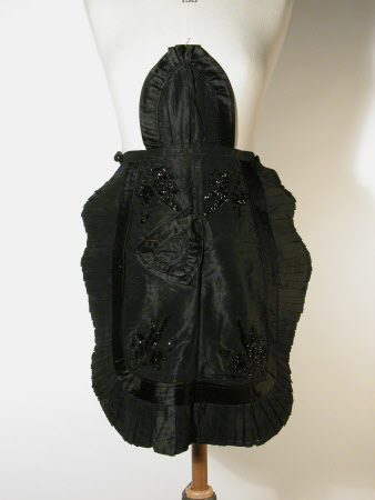 Dress apron