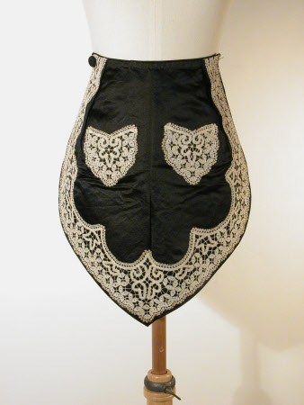 Dress apron