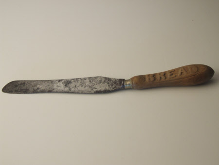 Bread knife