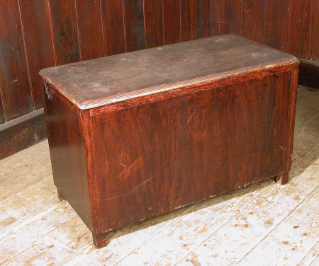 Storage box