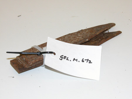 Wheel banding punch