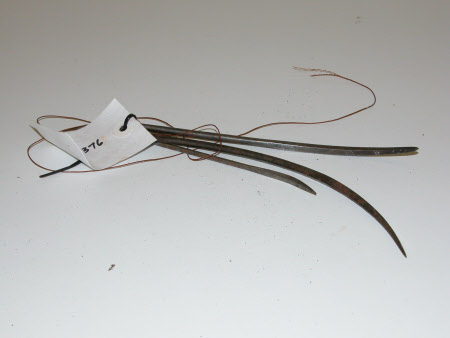 Collar needle
