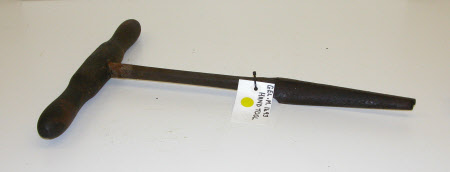 Hand tool