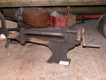 Crimping machine