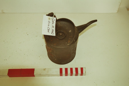 Oil can