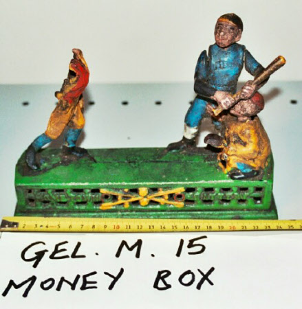 Mechanical money box