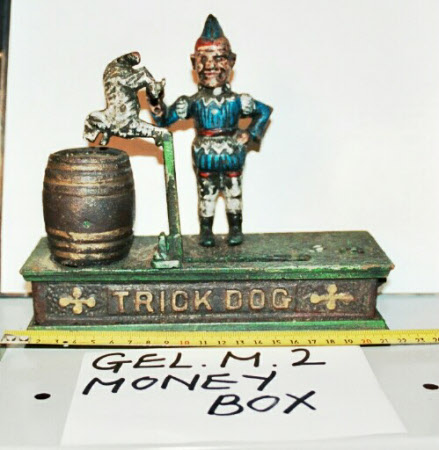Mechanical money box